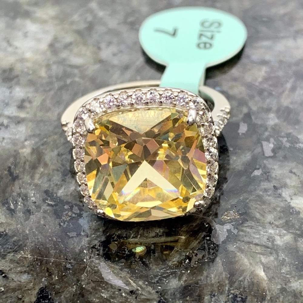925 STERLING SILVER & YELLOW CZ COCKTAIL RING - Picture 1 of 8
